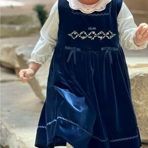 Girl’s navy blue velvet dress size 120 4T 5T